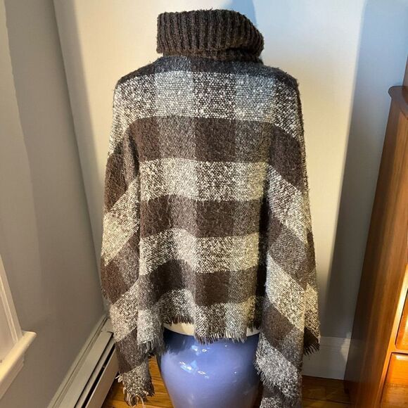 Boucle turtleneck plaid poncho pullover. Autumn, renfaire, house of the dragon! - Picture 4 of 9
